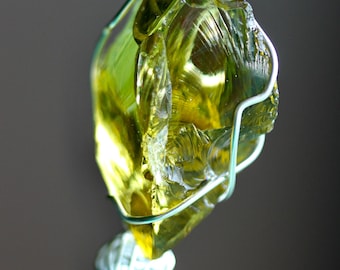 Large Super Rare Green Gold Andara Crystal Pendant 12,05 grams - 999 Pure Silver Wire and Karen Hill Tribe Silver Decoration