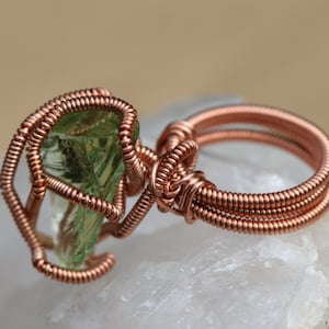 Luminescent Green Andara Crystal Ring in Copper Wire
