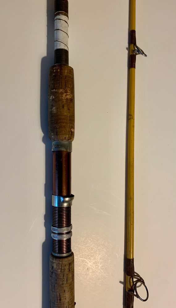 Wright & Mcgill favorite 8FT, 2 Pieces No.mb980 F Mini Ferrules Fiberglass Spinning  Rod, Broken, Unfortunately 