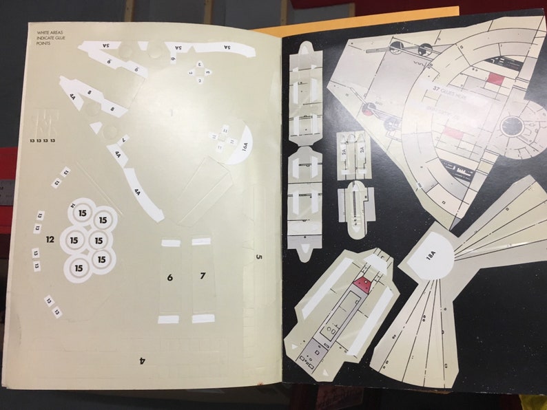 Star Wars The Millennium Falcon A Punch Out Flyers Book by Fun Works 1997 Excellent Condition Ready to Assemble
