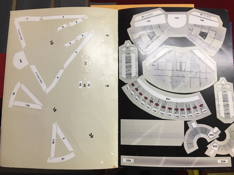 Star Wars The Millennium Falcon A Punch Out Flyers Book by Fun Works 1997 Excellent Condition Ready to Assemble