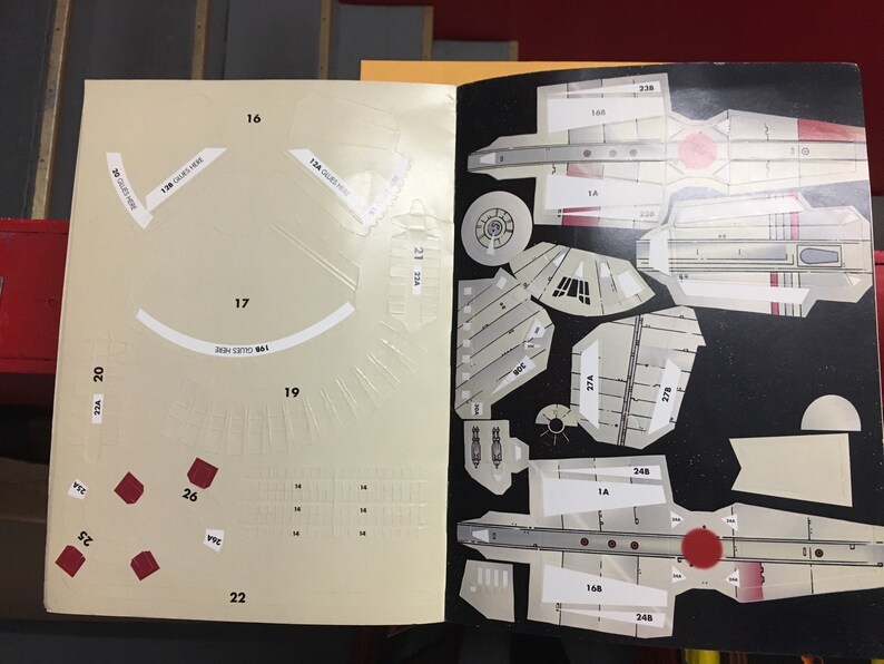 Star Wars The Millennium Falcon A Punch Out Flyers Book by Fun Works 1997 Excellent Condition Ready to Assemble