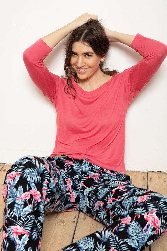 Ladies 100% Cotton Pyjamas Pink Henley PJ Top & Palm Leaf Pink Flamingo  Print Pajama Pants santiago B1 -  Denmark