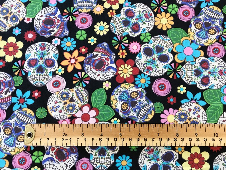 COTTON PRINTS IDEAL FOR ARTS /& CRAFTS PROJECTS