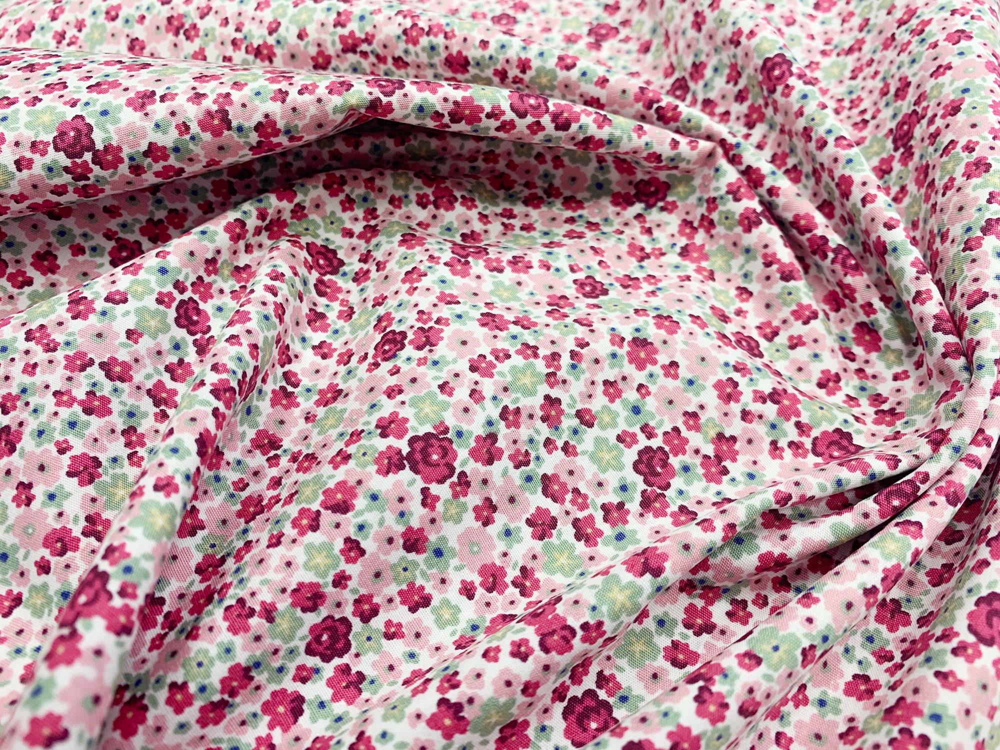 Cotton Fabric By Yard CLEARANCE Pink Green Under Water Floral Bubbles on  Red #C