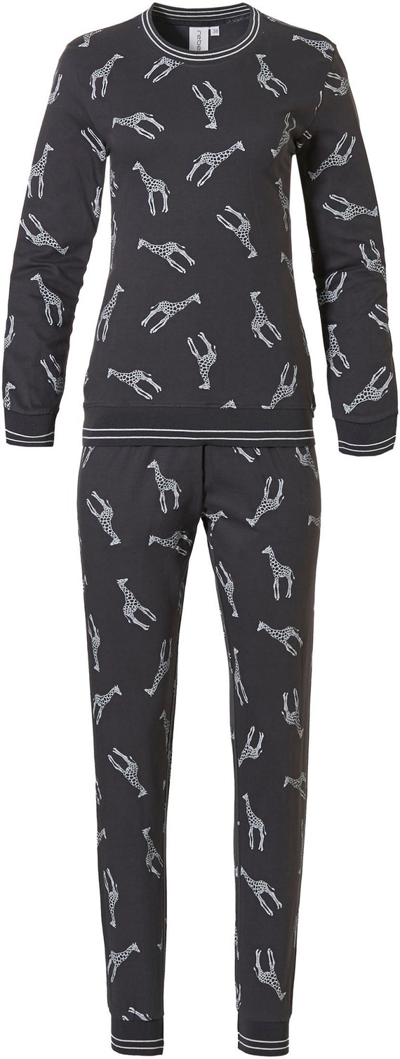 Installeren balkon Gangster Ladies Pyjama Set White Giraffes on Grey Background Pyjamas - Etsy Israel