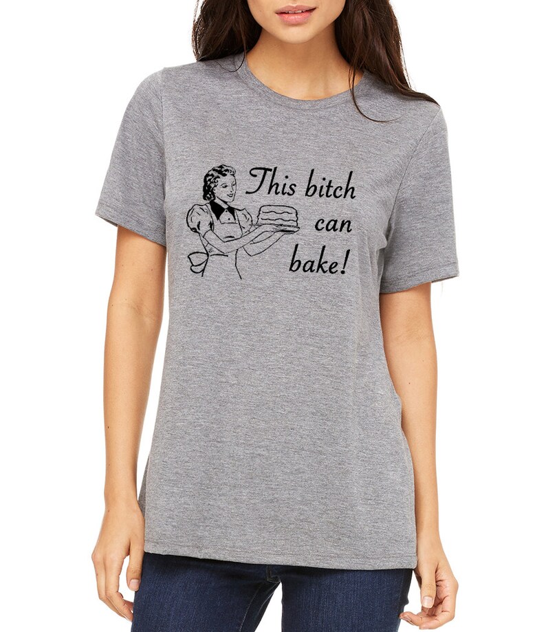 This Bitch Can Bake t-shirt unisex tee shirt baking cupcakes retro housewife Deep heather grey