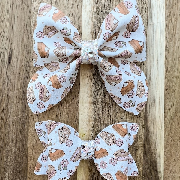 Pumpkin Pie Hair Bow - Neutral Print with Pies - Baking & Thanksgiving Bow