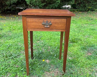 Vintage Antique Wood Stand Tapered Legs Dovetailed Drawer Peg Construction