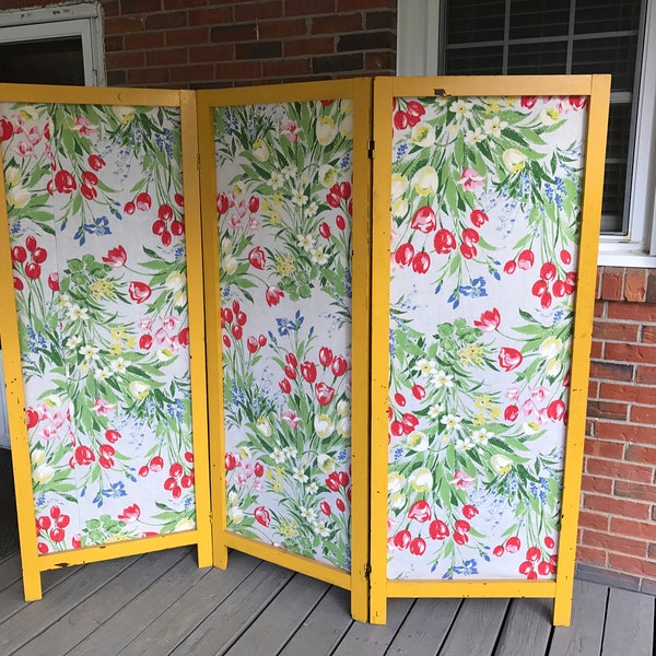 Vintage 3 Panels Room Divider Folding Privacy Screen Wood Frame Flowery Fabric Shabby Chic