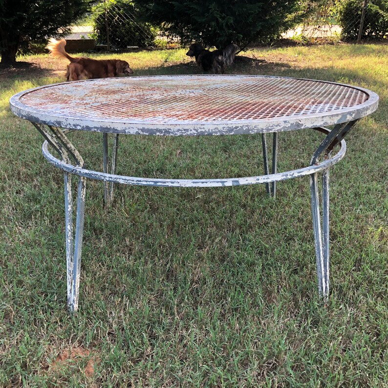 Vintage Rus Woodard Wrought Iron Mesh Patio Table Large Round Coffee