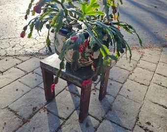 Small Early Primitive Farmhouse  Galvanized Top Painted Stool