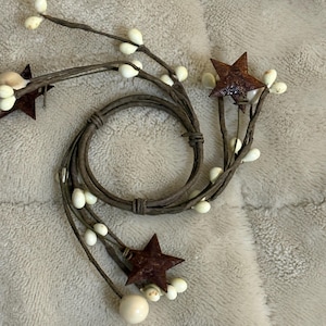 Primitive Candle Ring, Pip Berry, Mini Wreath 1.25&quot;