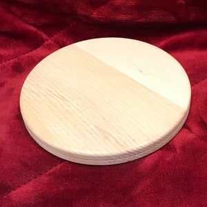 9-inch round slotted pine wood base
