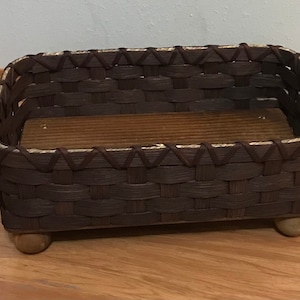 Storage Basket with wooden feet