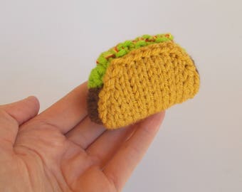 Miniature Taco Knitted Soft Ornament - Mexican Decoration - Southwest Decor - Food Ornament - Mexican Gift Idea - Fiesta Party Favor