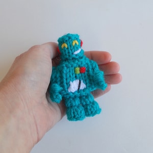 Mini Robot Knitted Soft Ornament - Unique Soft Ornament - SciFi Gift Idea - Robot Ornament - Desk Decor - Gag Gift Idea - Retro Scifi Decor