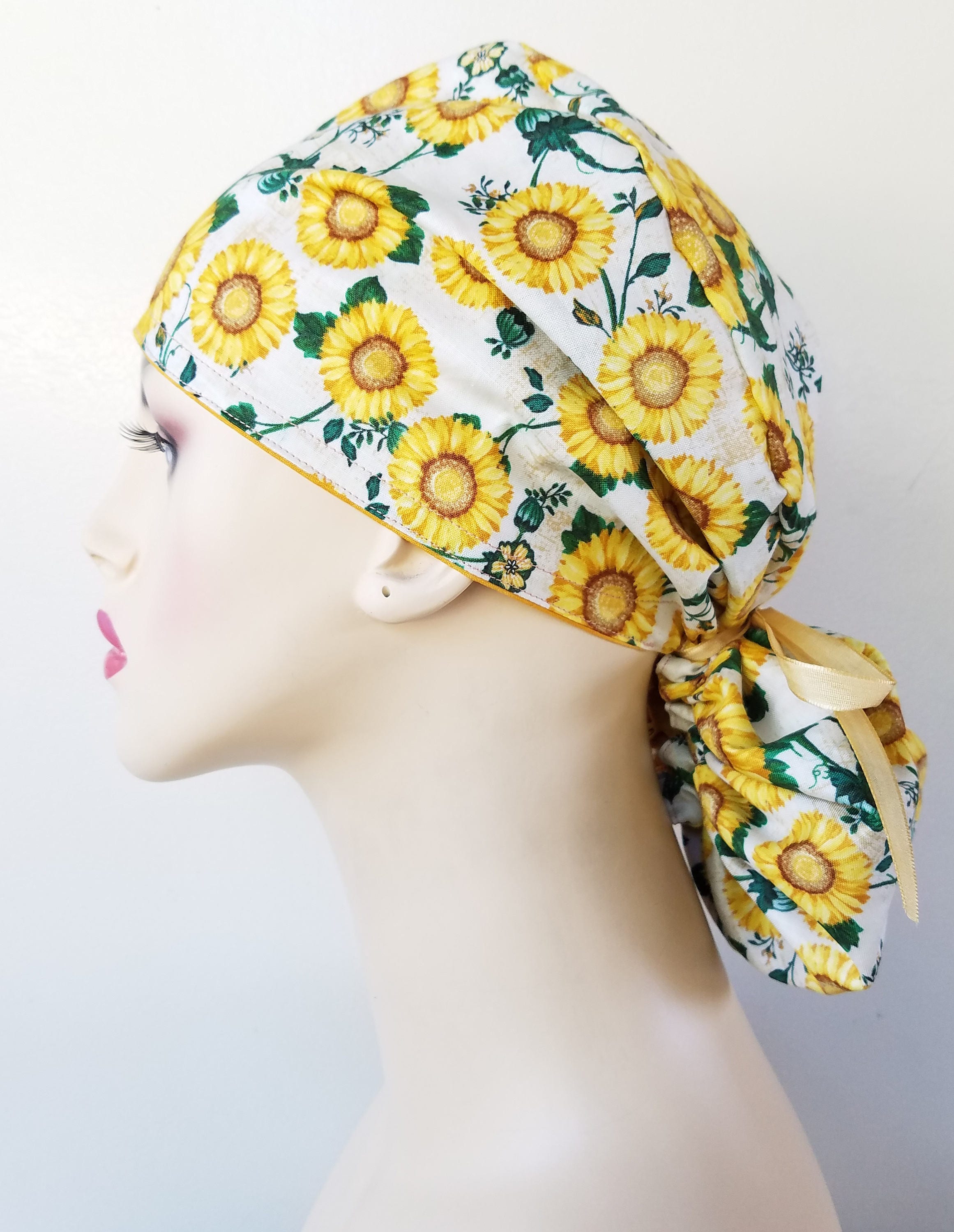 Daisy Flower Theme Scrub Hat