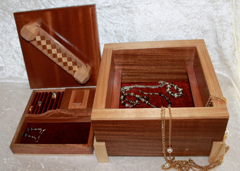 Exotic Wood Jewelry Box. Keepsake Box. Carved Horse Handle.ring Tray