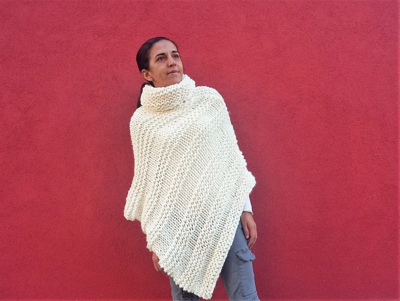 Ponchos for women Ivory poncho Wool poncho Loose knit poncho Winter poncho Handknit poncho Christmas gift Knitwear