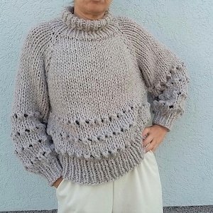 MODELLO A MAGLIA - Maglione lavorato a maglia facile - Modello pullover - Modello maglione da donna - Maglione per principianti - Modello maglione a maglia grossa