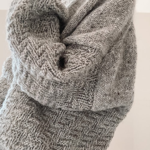 Knitting Pattern - Knit Cozy Sweater, Chunky Sweater, Classic