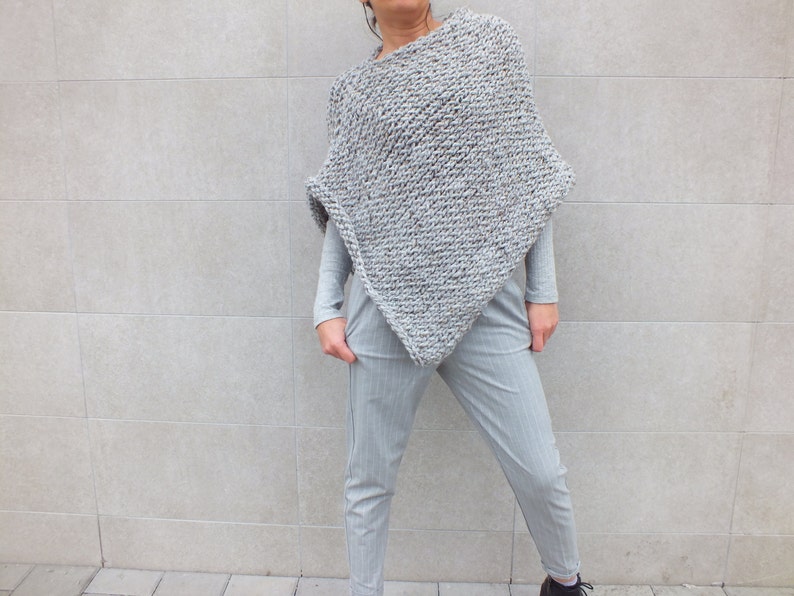 Pattern Poncho Easy to knit poncho pattern Beginner | Etsy