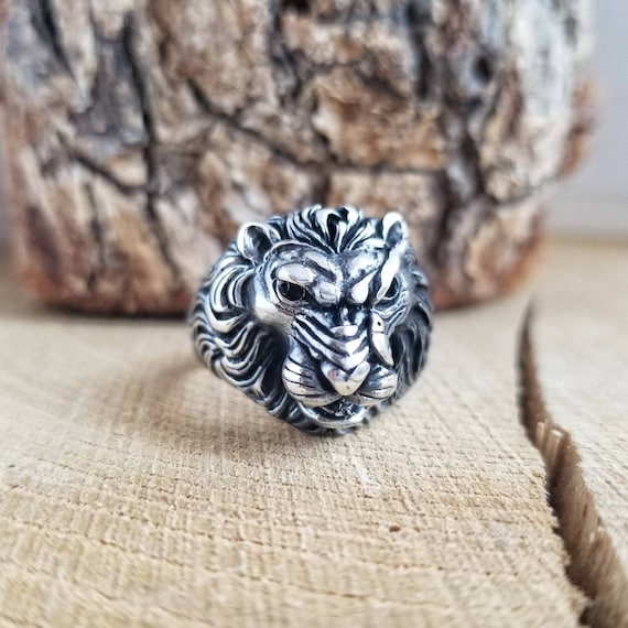 Lion ring clearance silver online