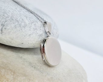 925 Sterling Silver Oval Picture Locket Necklace. Retro Vintage Oval Necklace Photo Case.