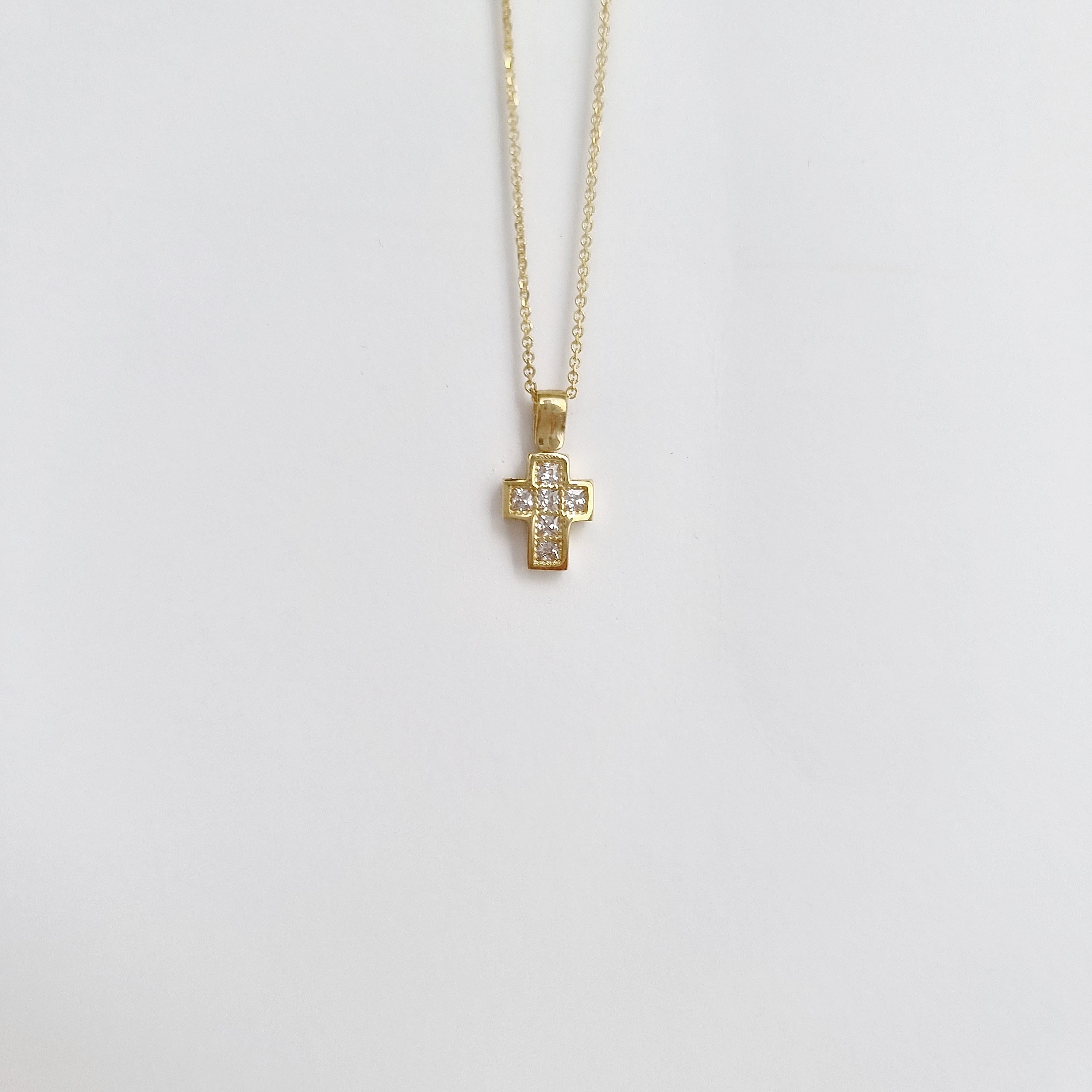 9K Kleine Kreuz Halskette. 9K Gelb Gold Kette Halskette. Cubic Zirkonia  Kreuz. Classy Frauen Kreuz Casual Charm Halskette. -  Österreich