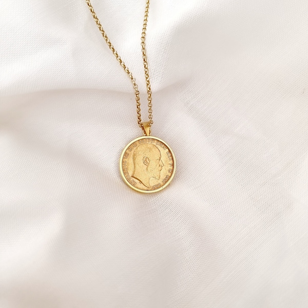 Silver British Sovereign Coin Holder Frame Case Chain Pendant. 925 Sterling Silver Gold Plated.