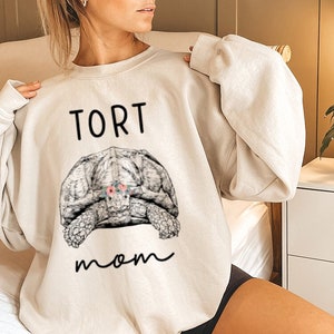 Tort Mom Shirt, Sulcata Tortoise Mama T-shirt, Turtle Mom Sweatshirt, African Spurred Tortoise Gifts, Hoodie, Tank, Youth Tee Shirt