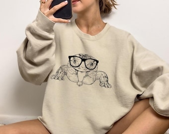 Blue Tongue Skink Shirt, Blue Tongued Lizard Sweatshirt, Skink Lover Gift, Funny Reptile Animal Lover Gift, Blue Tongue Skink Mom Tshirt