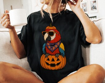 Retro Scarlet Macaw Parrot Halloween Shirt, Spooky Pumpkin Comfort Colors Tshirt, Funny Bird Lover Gift