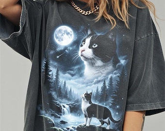 Tuxedo Cat Howling to the Moon Shirt, Funny Cat Comfort Colors Halloween Tshirt, Gifts