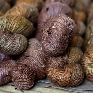 Fil teint à la main MALAYA, fil sw BFL 4-ply, fil britannique, doigté, pour tricoter, crochet, laine, tricot, filati, Handgefärbtes Garn, fil de chaussette image 8