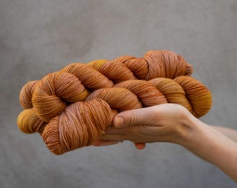 hand dyed sock yarn CAMEL,4 ply,fingering,sock merino yarn,handgefärbtes garn,for knitting,crochet,laine,superwash,filati,fils,tricot,425m