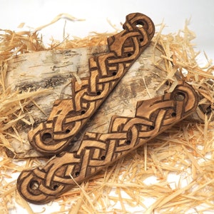 Anses de sac viking, bois, origine birka. Reconstitution. Motif Sutton Hoo.