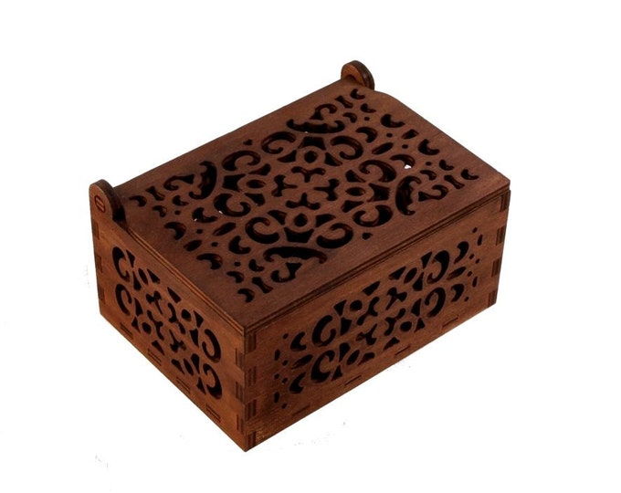 Openwork wooden jewelry box