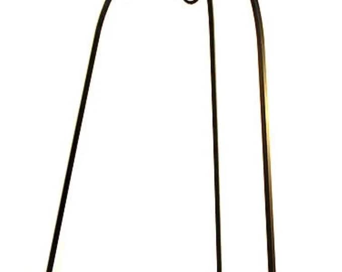 Steel tripod historical handicraft