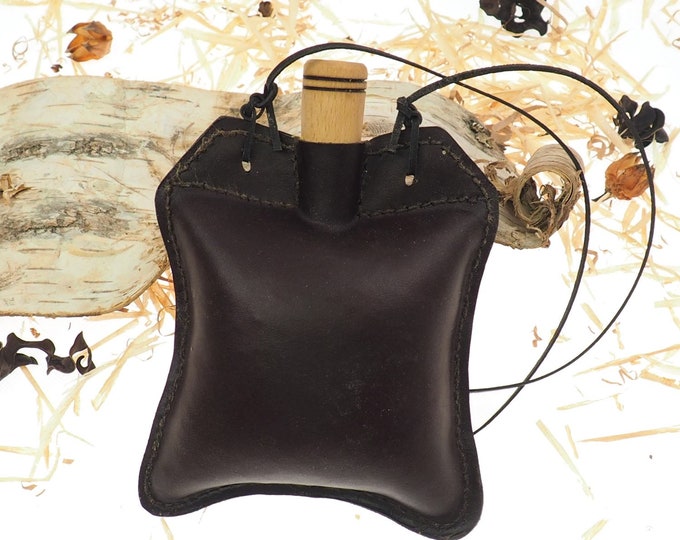 Square Waterskin, 19 oz ,Natural water bottle, for bear and wine, leather canteen, 0,55 liter, viking, gift for him and her,