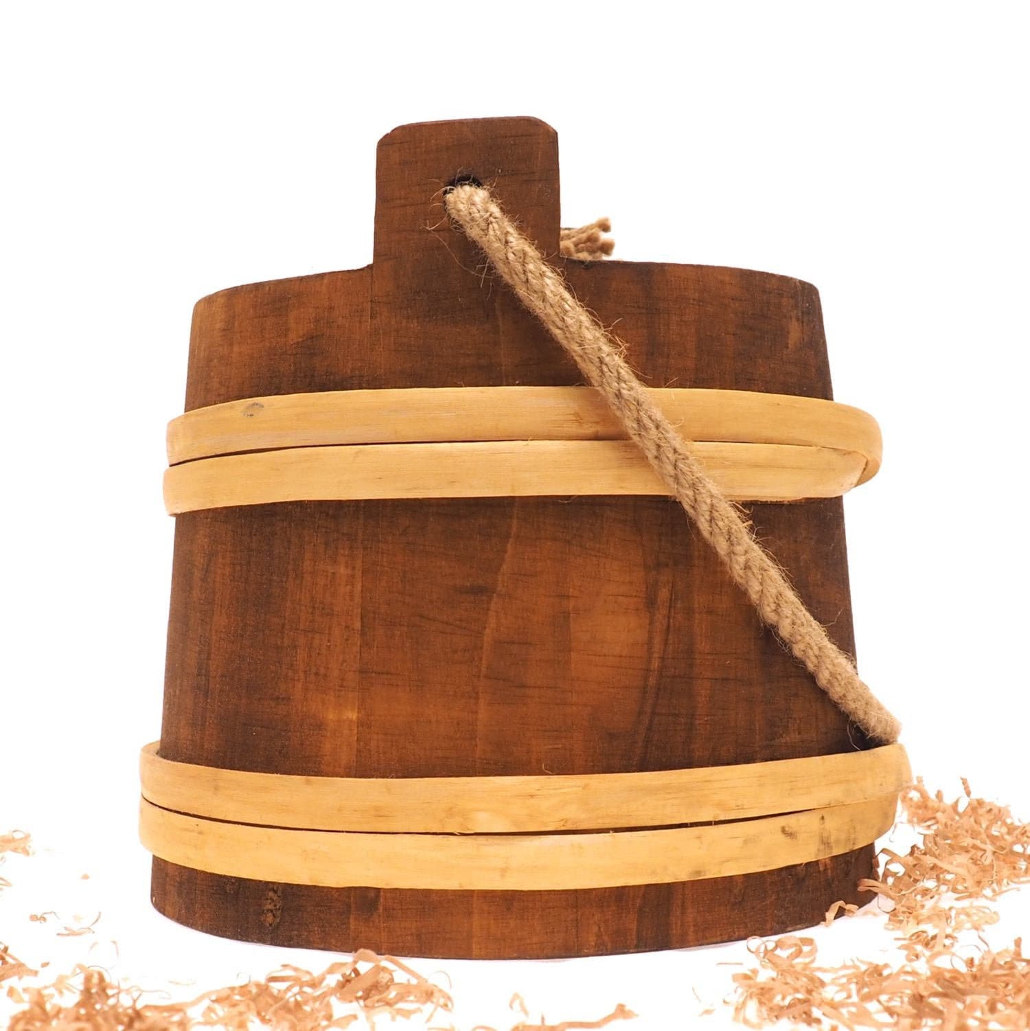 5 Litre Bucket With Rope Handle wider narrow at the top, wide at the