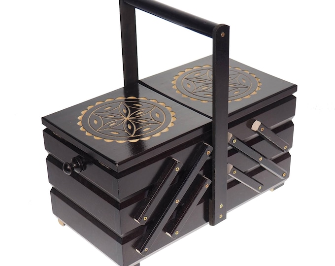Wooden sewing box, thread box, organizer for small items, foldable thread organizer, box for accessories, accordion box, SCA, reenactment