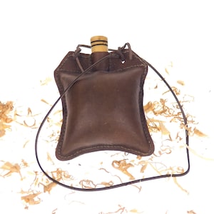 Quadratischer hellbrauner Wasserschlauch, 19 Unzen, natürliche Wasserflasche, für Bär und Wein, Leder Feldflasche, 0,55 Liter, Wikinger, Geschenk für ihn