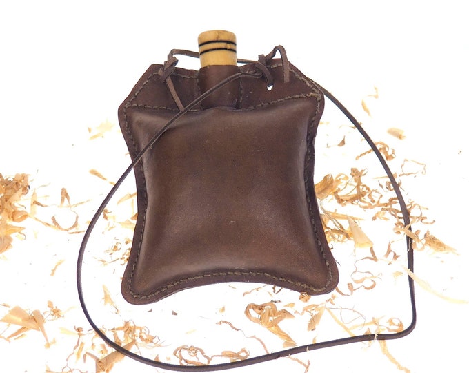 Light Brown Square Waterskin, 19 oz ,Natural water bottle, for bear and wine, leather canteen, 0,55 liter, viking,  gift for him
