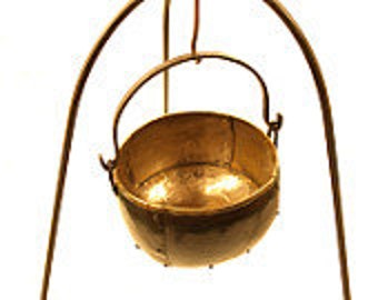 Steel tripod historical handicraft