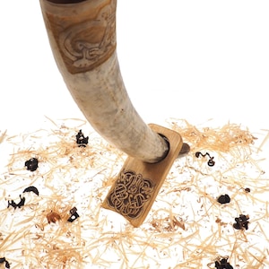 Cuerno vikingo para beber – 18 pulgadas con viking grabado con soporte de  cuerno 100% auténtico hecho a mano, taza de cerveza hecha a mano de grado