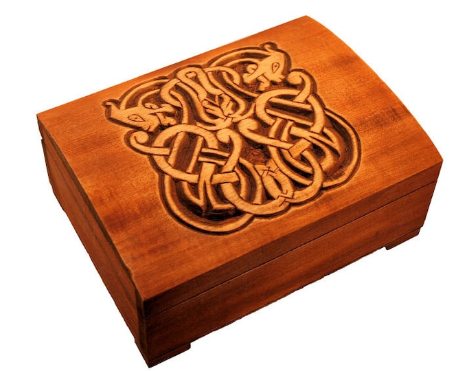 Wooden historical jewelry box with Urnes Dragons, Gotland (Sweden)