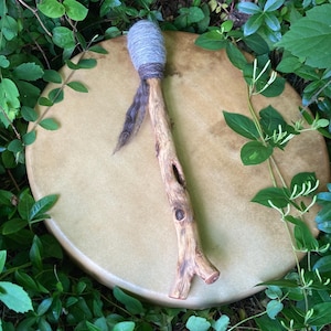 Batidor de acacia - baqueta - herramienta chamánica - mazo de tambor - baqueta medicinal - baqueta chamánica