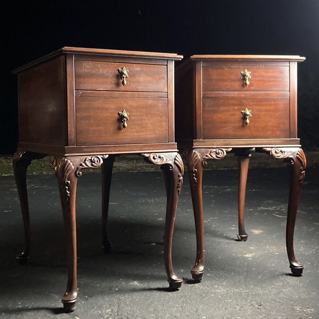 Imperial Furniture Grand Rapids Michigan English Style Queen Anne Two